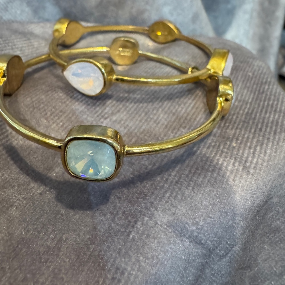 COACH Bangles w/ Teardrop Opalescent Cabochons‎ Gold Tone Bracelet Signed set